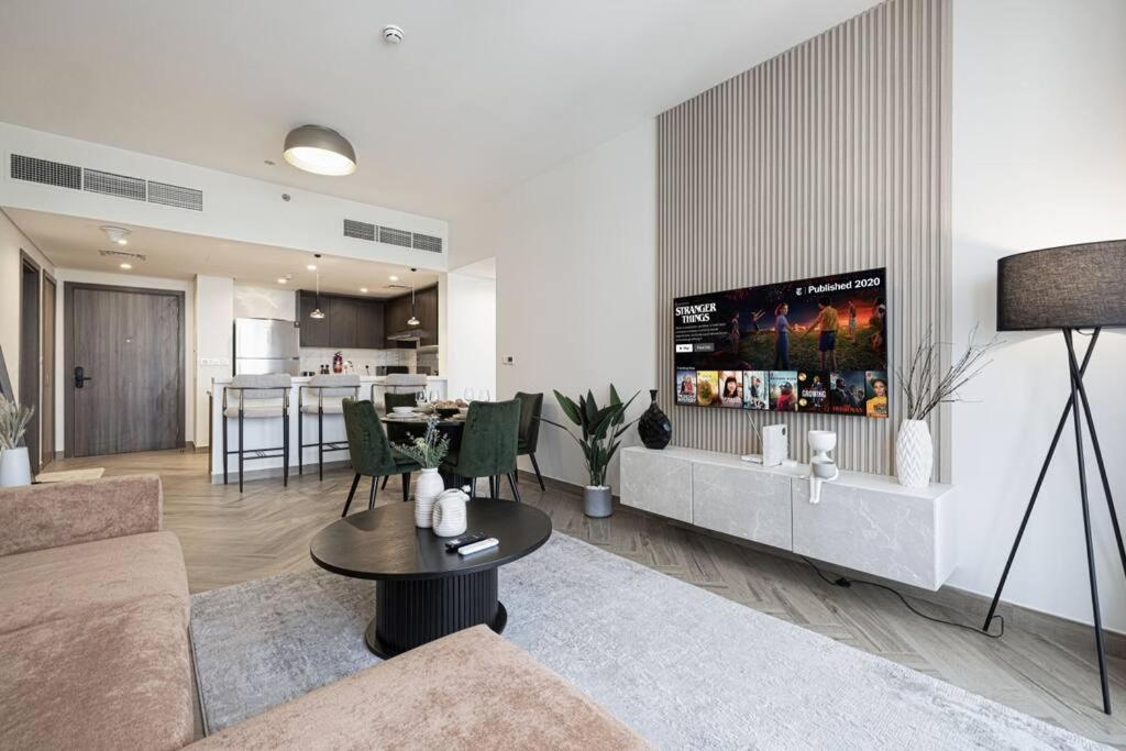 Chic 2 Bed Near Trade Centre With 5 Star Amenities Apartment Dubai Exterior photo